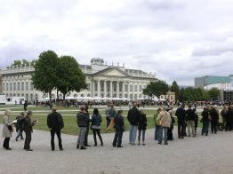 Da reichten die Schlangen noch über den Platz. Der letzte Tag dOCUMENTA (13)