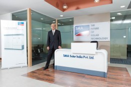 Firmensitz in Mumbai mit Rakesh Khann, General Manager SMA India