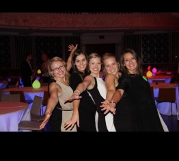 Das Marketing Team (Donna, Shona, Anna, Kathleen, Lucy) auf dem Gala Dinner der Clean Energy Week 2013 in Brisbane