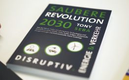 Buch Toni Seba saubere Revolutiion