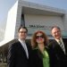 Pierre-Pascal Urbon (SMA), Carolyn Christov-Barkagiev und Bernd Leifeld (dOCUMENTA) vor der Solar Academy