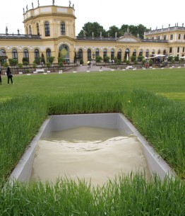 Bartolinis Welle vor der Orangerie