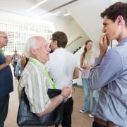 Angeregte Diskussionen über Altersgrenzen hinweg