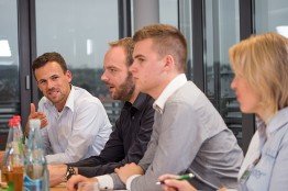 Die Casting-Jury von SMA (links) und Dynahaus (rechts) bei den Auswahlgesprächen