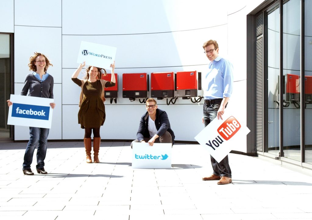 Lena Neumann, Leonie Blume, Gerrit Nass and Henrik Schenck from the Social Media team at the time.