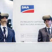 VR Brillen zur Ansicht der SMA Produktion