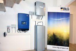 sunny-tripower_island_mercedes-benz-blg_620px Speichersystem aus SMA Sunny Tripower und Sunny Island mit Mercedes Benz Energiespeicher
