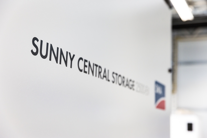 sma-production-sunny-central-storage-5675