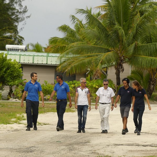 solar experts on Tetiaroa