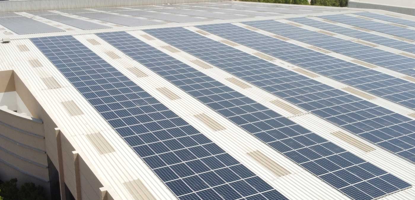 ドバイのチョコレート工場、太陽光発電に切り替え