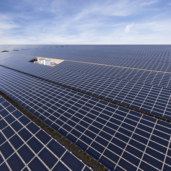 SMA solar inverterleri, %98’in üzerinde bir verimlilikle çalışır. SMA solar inverterleri, %98’in üzerinde bir verimlilikle çalışır.